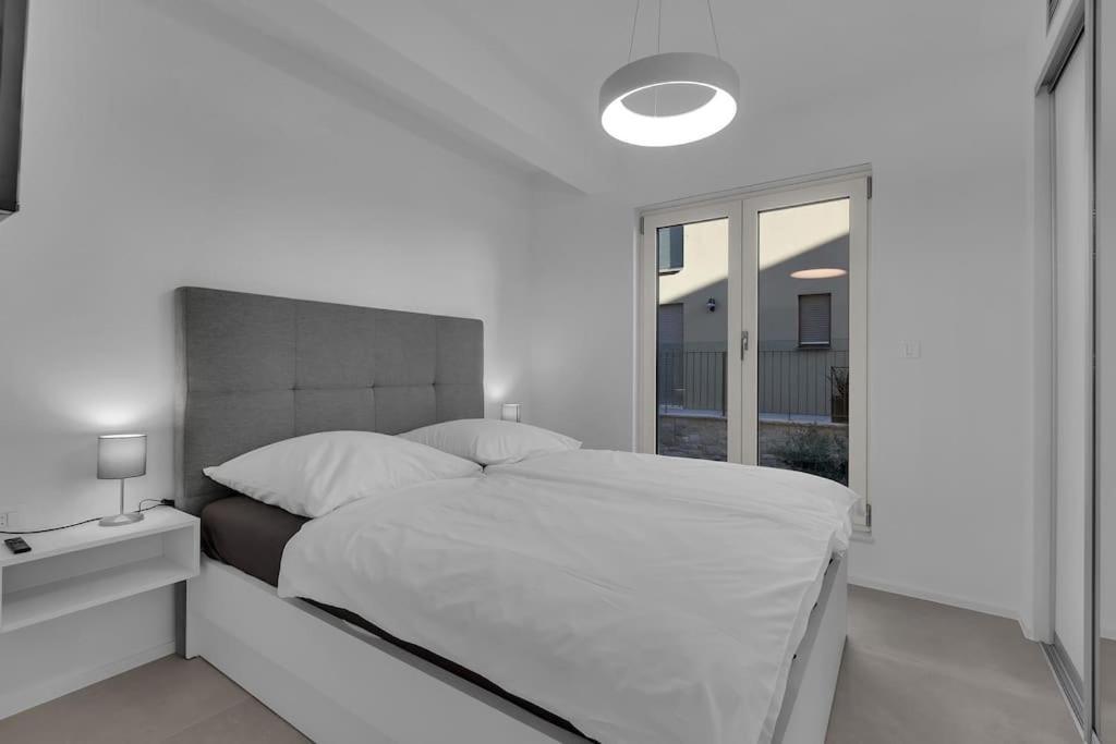 Apartman Delux With Private Pool - Makarska Exklusiv Tučepi Екстериор снимка